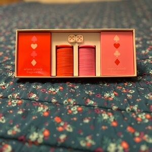 Ariana Grande poker set